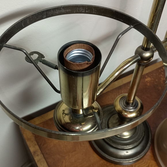 Brass student desktop lantern lamp MCM desktop electric lamp vintage brass lamp - Picture 6 of 9